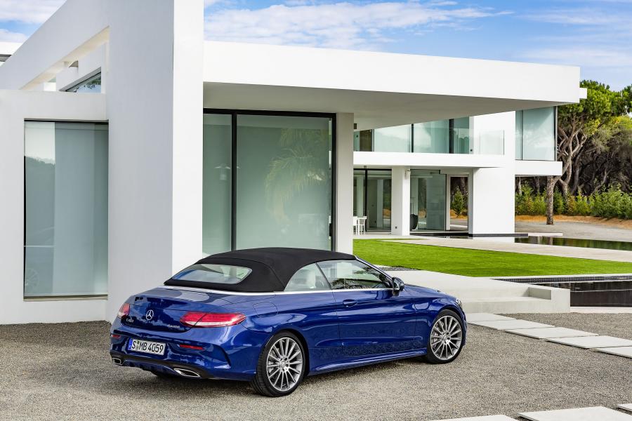  Mercedes-Benz C400 4Matic Cabriolet AMG Line 2016 года  (фото 8 из 30)